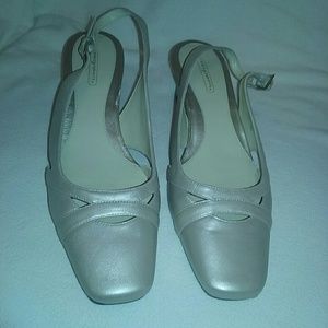 Easy Spirit Slingbacks Leather Gold Womens 9